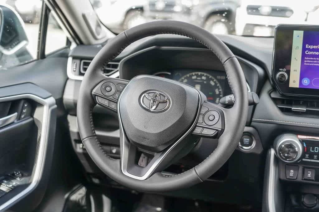 Thumbnail: 2025 Toyota RAV4 - 15