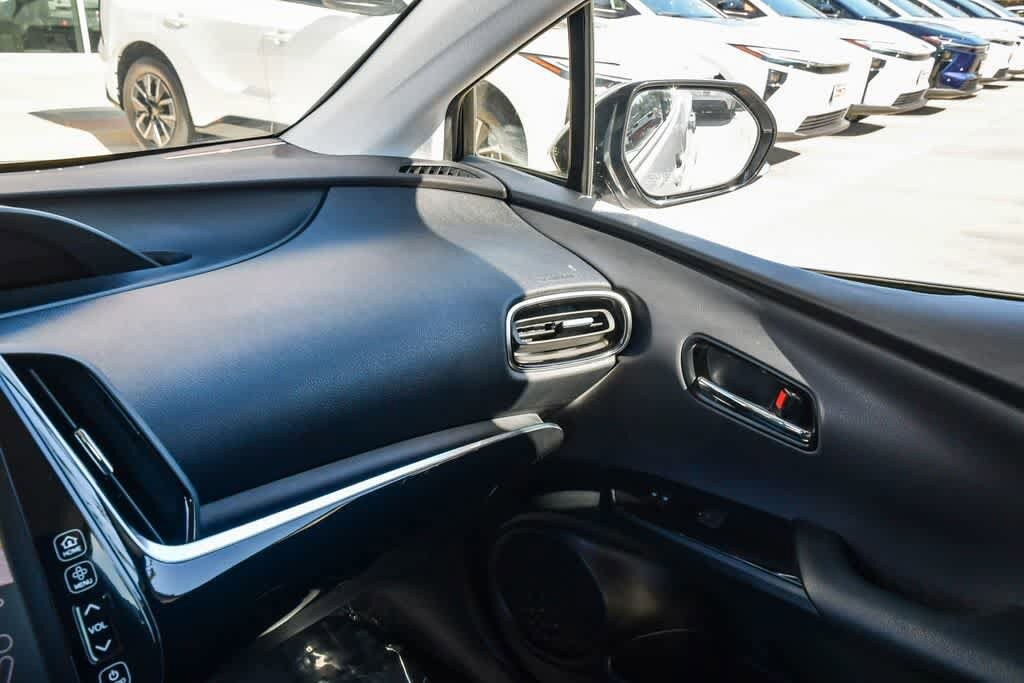 Thumbnail: 2019 Toyota Prius Prime - 21