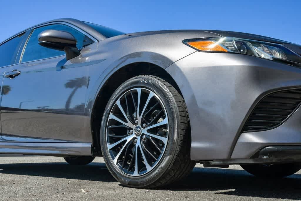 Thumbnail: 2018 Toyota Camry - 11