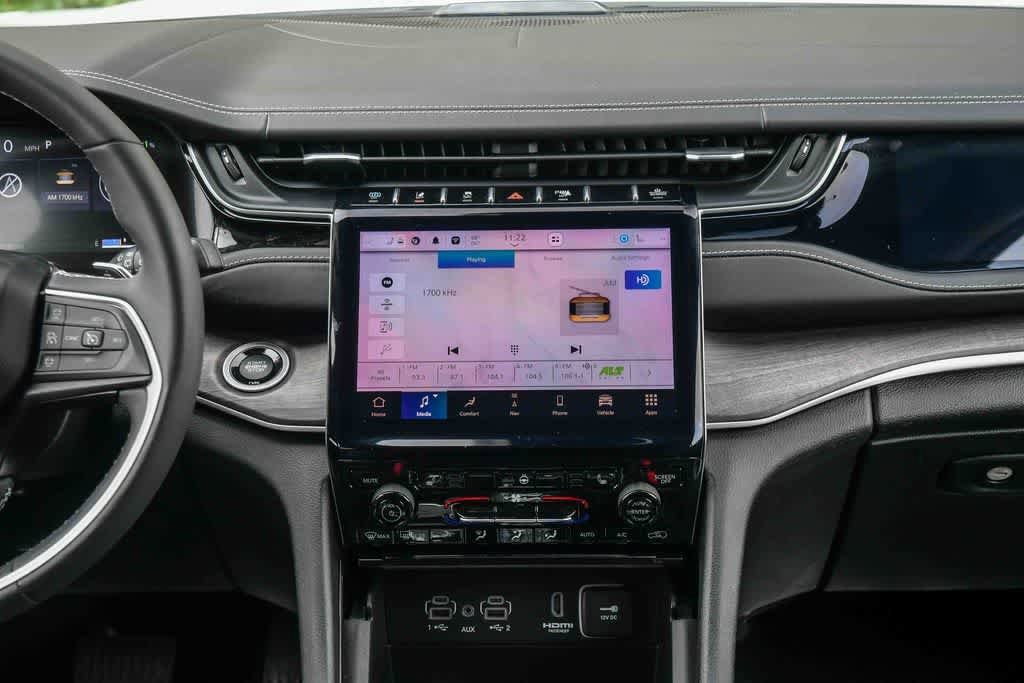 Thumbnail: 2022 Jeep Grand Cherokee - 14