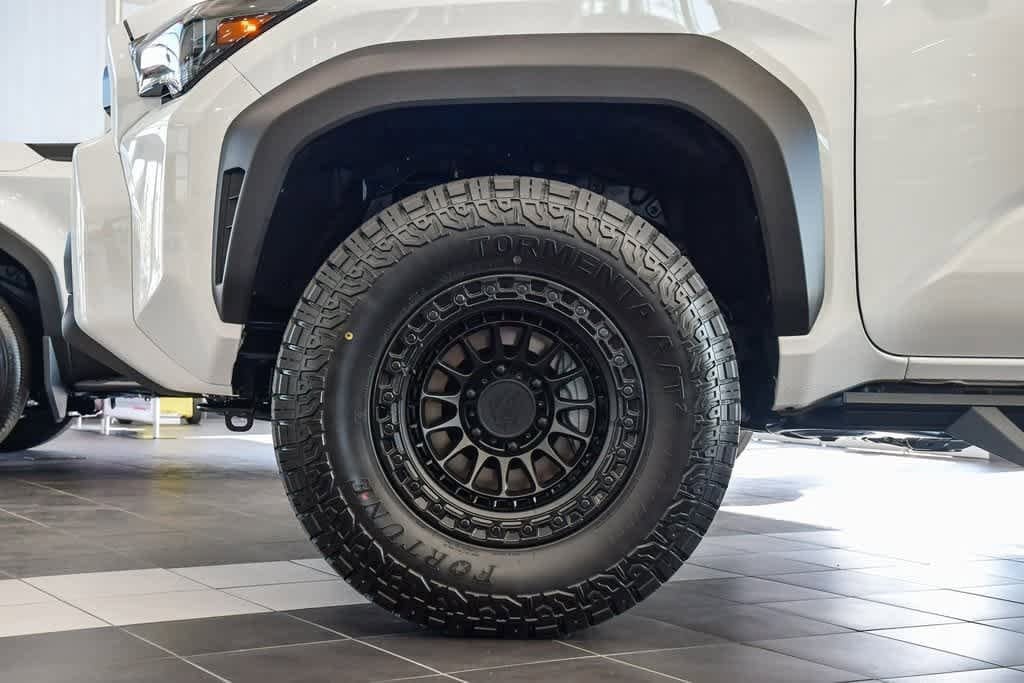 Thumbnail: 2025 Toyota 4Runner - 10