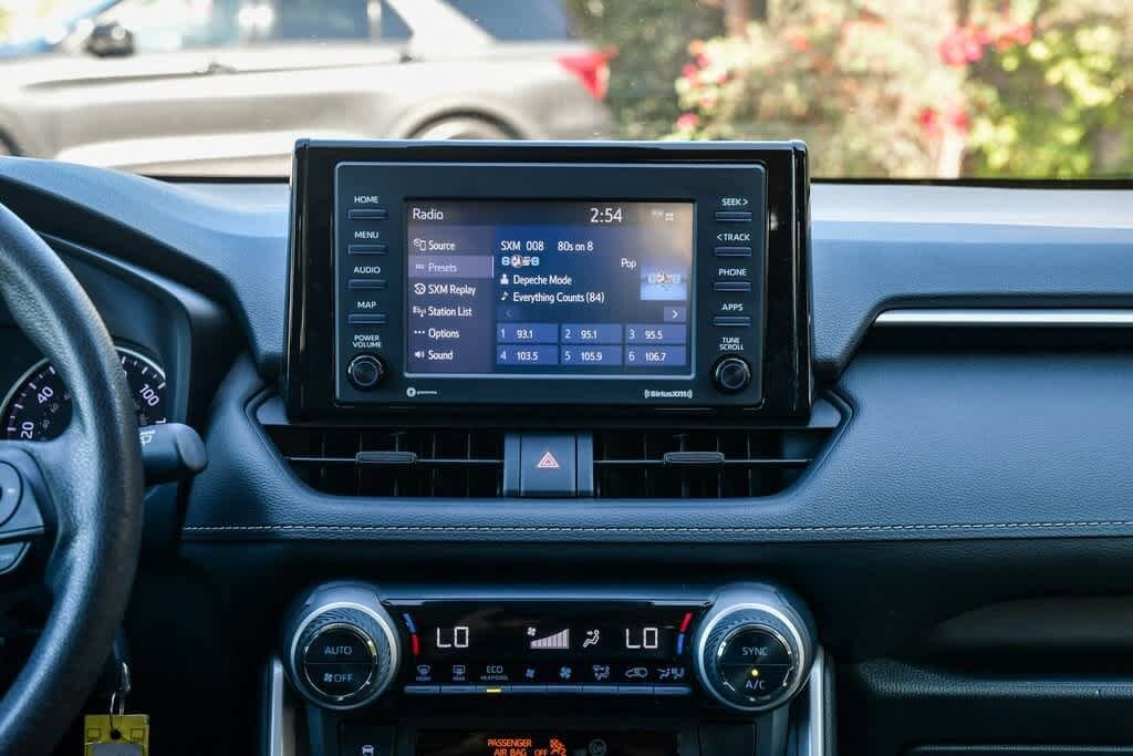 Thumbnail: 2021 Toyota RAV4 - 13