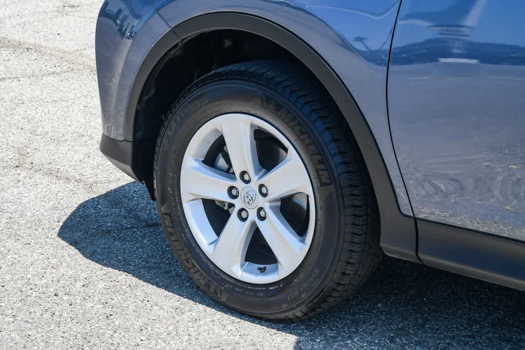 Thumbnail: 2013 Toyota RAV4 - 10