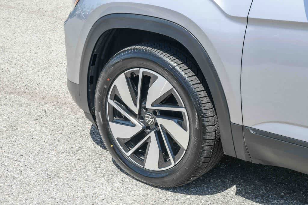 Thumbnail: 2024 Volkswagen Atlas - 9