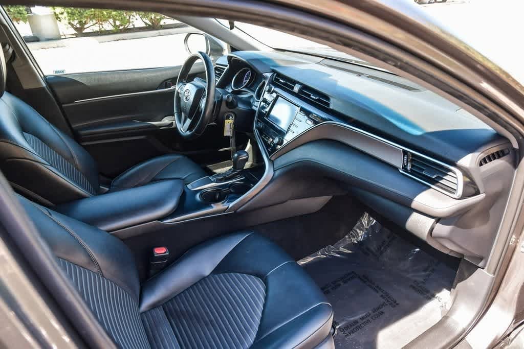 Thumbnail: 2018 Toyota Camry - 15