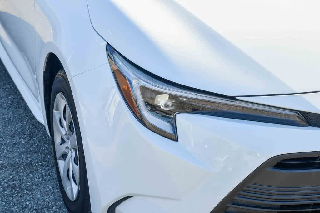Thumbnail: 2025 Toyota Corolla - 4