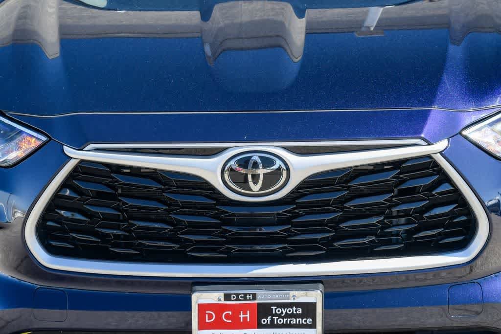 2023 Toyota Highlander XLE photo 4