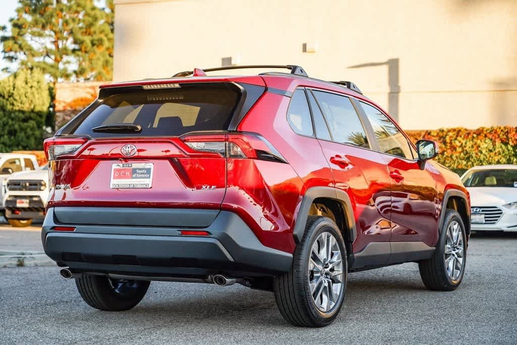 Thumbnail: 2025 Toyota RAV4 - 6