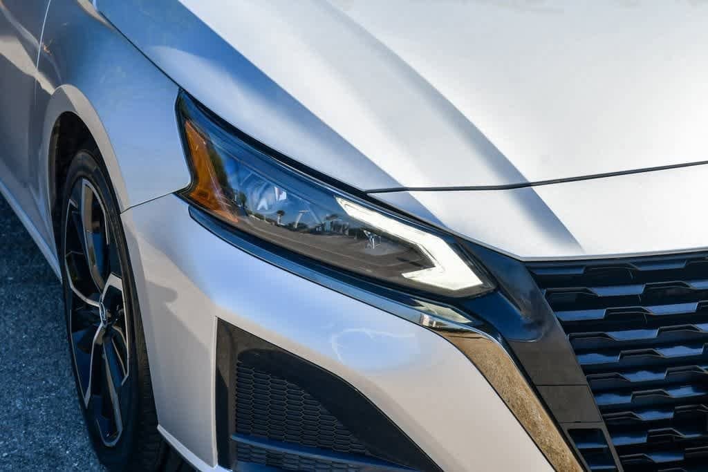 Used 2023 Nissan Altima 2.5 SR Car