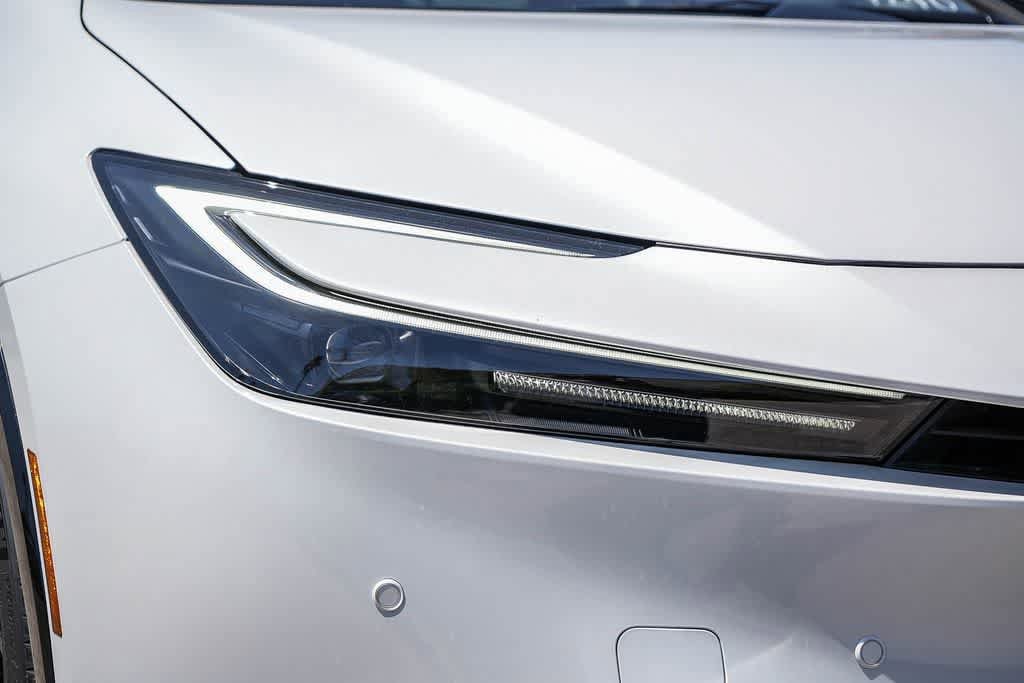 Thumbnail: 2026 Toyota Prius - 4