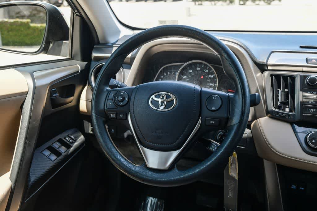 Thumbnail: 2013 Toyota RAV4 - 12