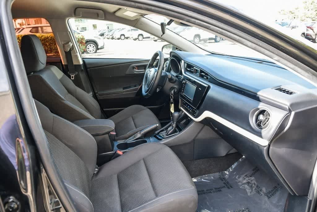 Thumbnail: 2018 Toyota Corolla iM - 15