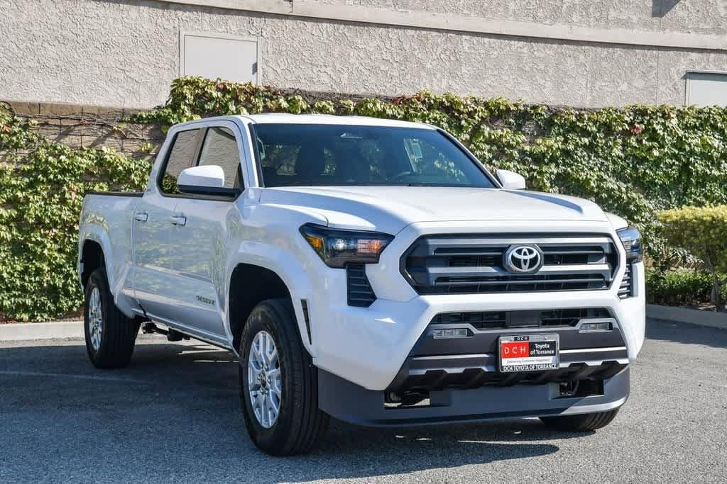 Thumbnail: 2025 Toyota Tacoma - 3