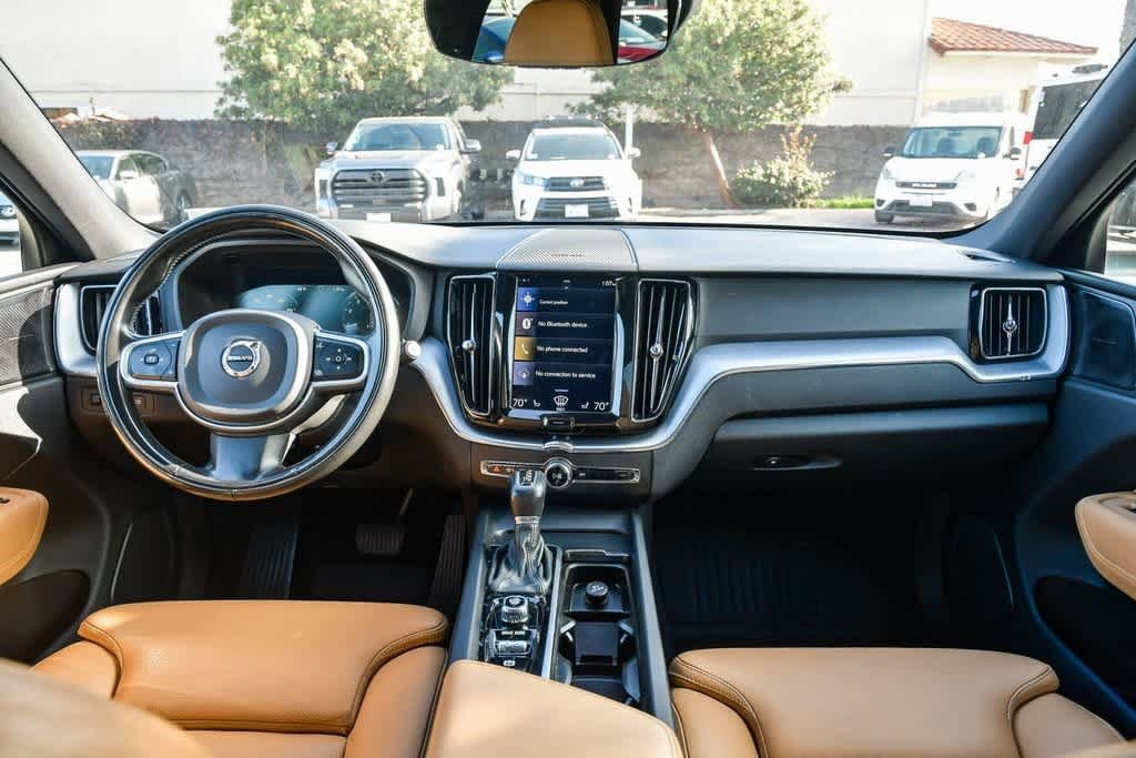 Thumbnail: 2019 Volvo XC60 - 14