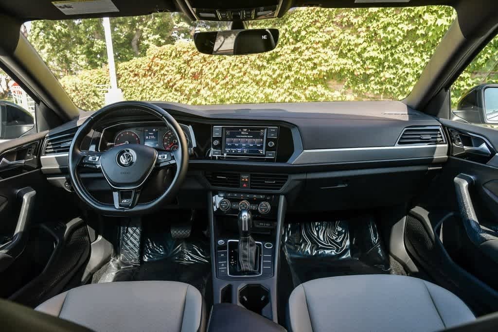 Thumbnail: 2020 Volkswagen Jetta - 16