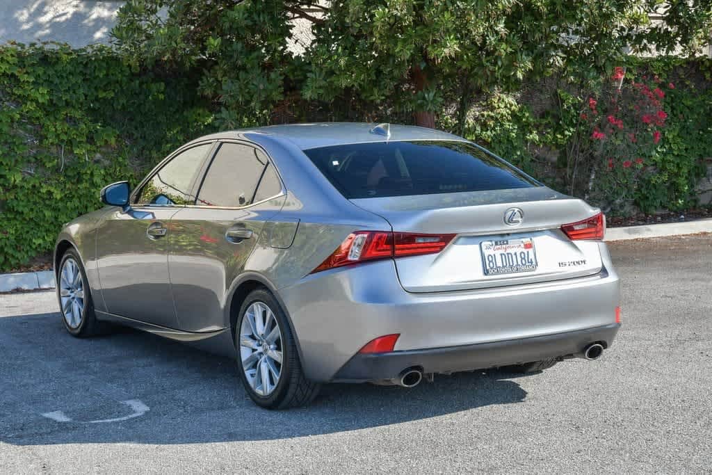 Thumbnail: 2016 Lexus IS - 8