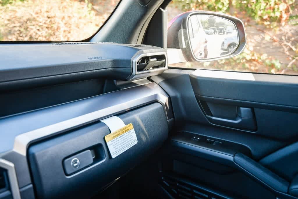 Thumbnail: 2025 Toyota 4Runner - 32