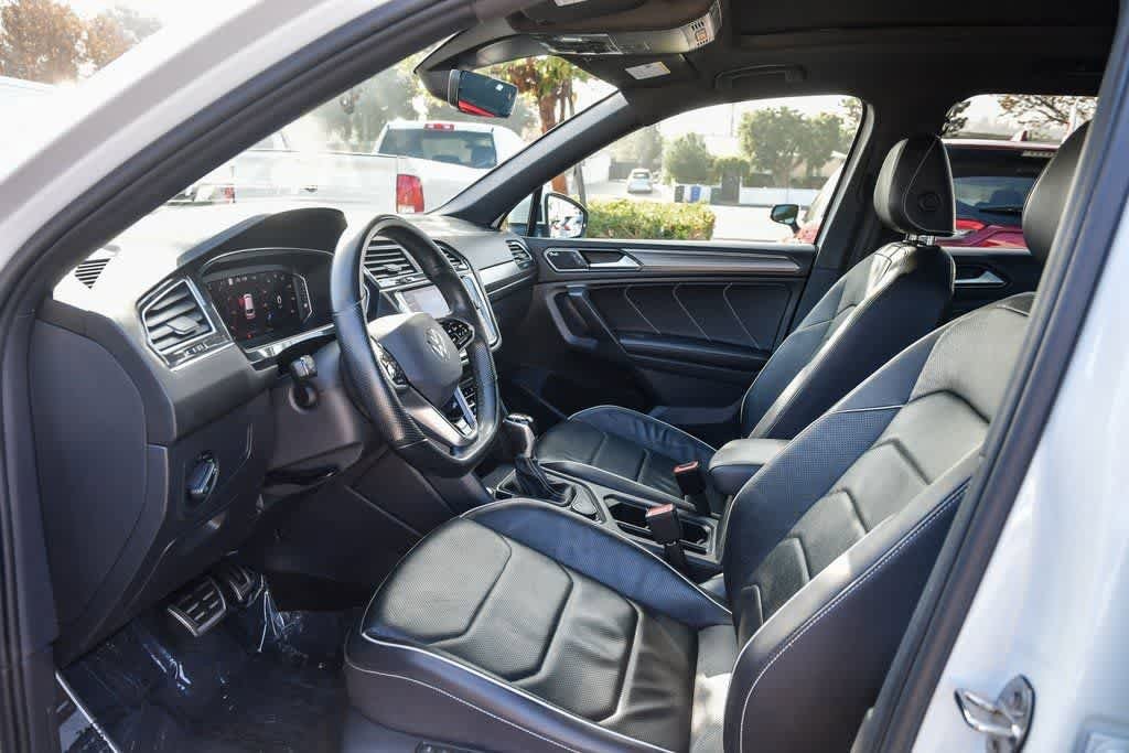 Thumbnail: 2022 Volkswagen Tiguan - 18