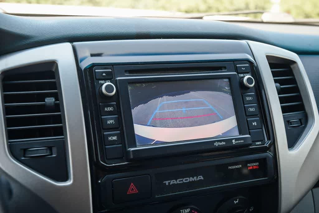 Thumbnail: 2015 Toyota Tacoma - 22
