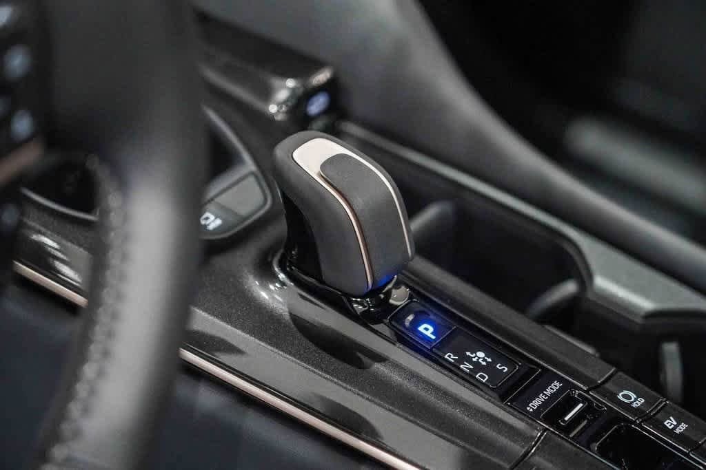 Thumbnail: 2025 Toyota Crown Signia - 20