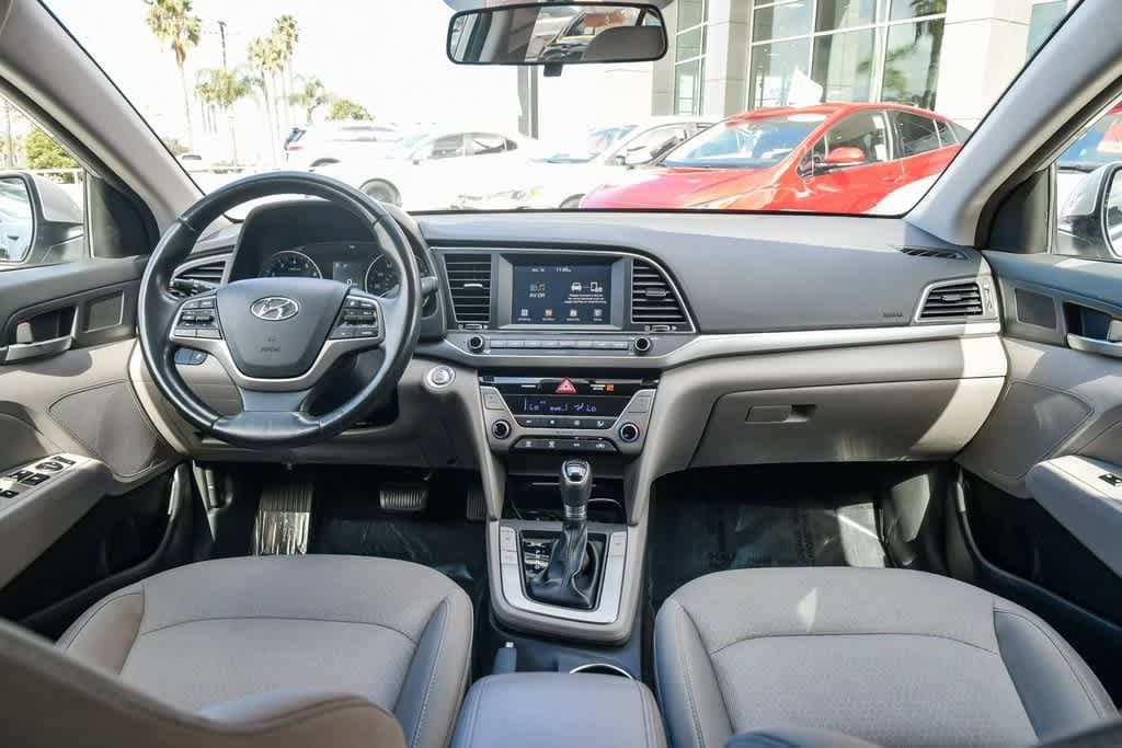 Thumbnail: 2017 Hyundai Elantra - 14