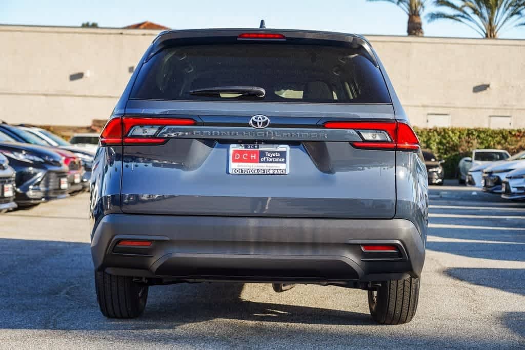 Thumbnail: 2026 Toyota Grand Highlander - 7