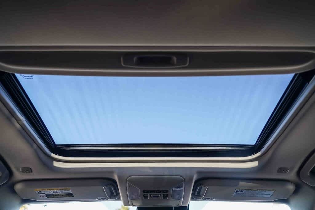 Thumbnail: 2025 Toyota RAV4 - 16