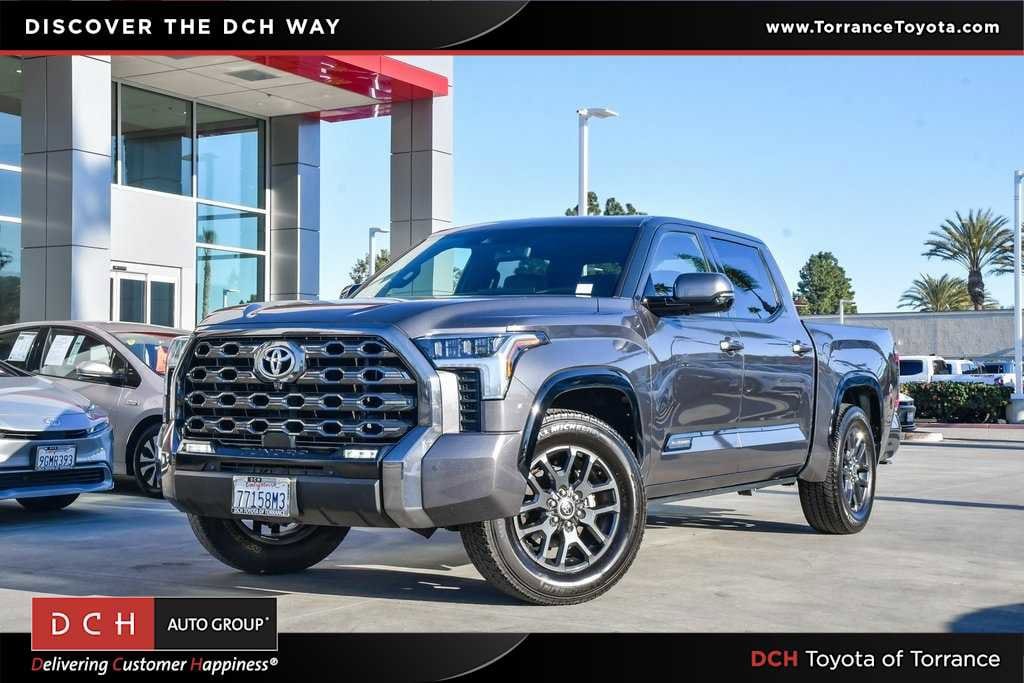 2022 Toyota Tundra Platinum's photo