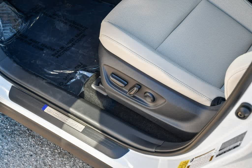 Thumbnail: 2026 Toyota Crown - 21