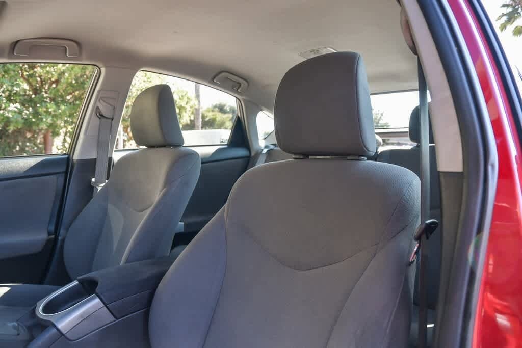 Thumbnail: 2013 Toyota Prius - 18