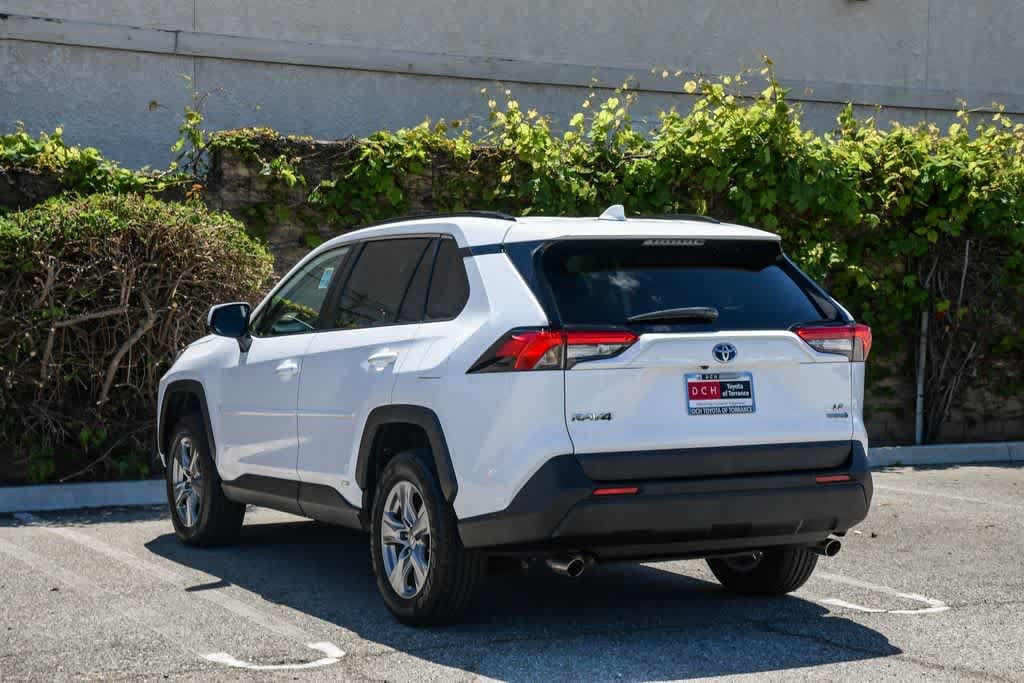 2023 Toyota RAV4 Hybrid LE photo 3