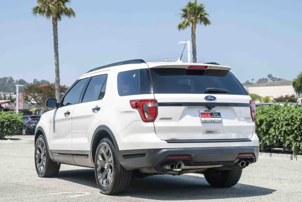 Thumbnail: 2018 Ford Explorer - 8