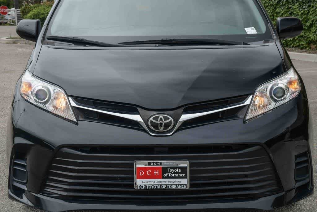 Thumbnail: 2020 Toyota Sienna - 4