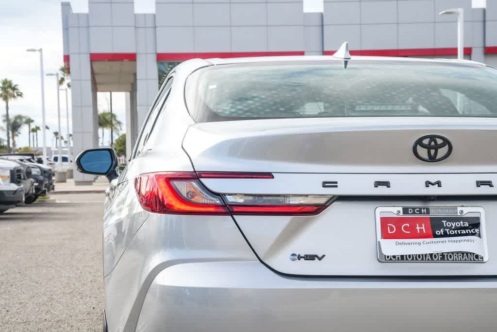 2026 Toyota Camry LE photo 5