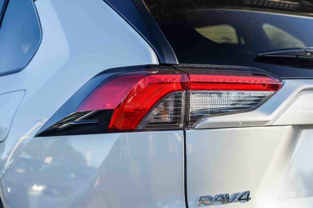 Thumbnail: 2025 Toyota RAV4 - 9