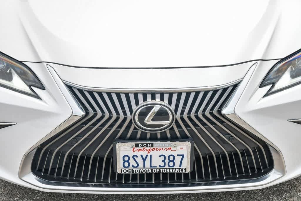Thumbnail: 2020 Lexus ES - 5