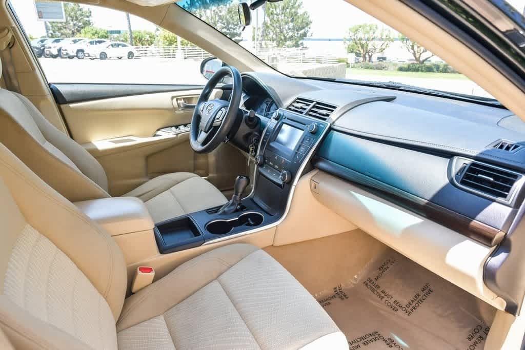 2015 Toyota Camry LE 15