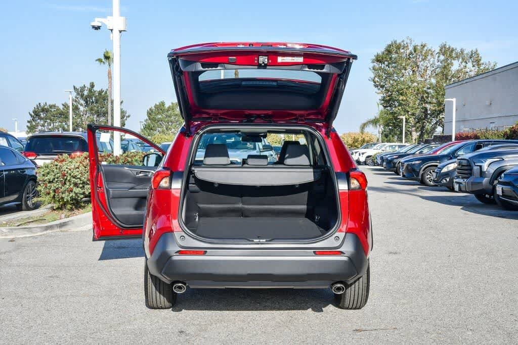 Thumbnail: 2025 Toyota RAV4 - 26