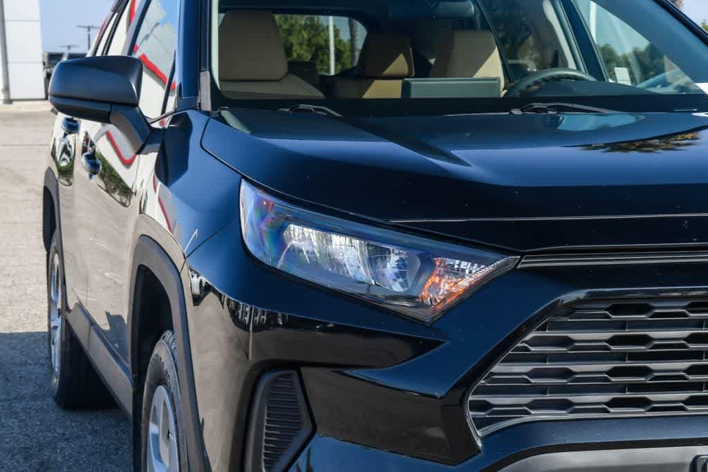 Thumbnail: 2019 Toyota RAV4 - 4