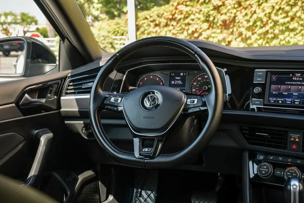 Thumbnail: 2020 Volkswagen Jetta - 14