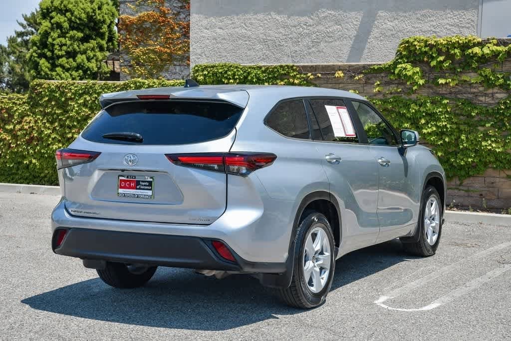 Thumbnail: 2024 Toyota Highlander - 6