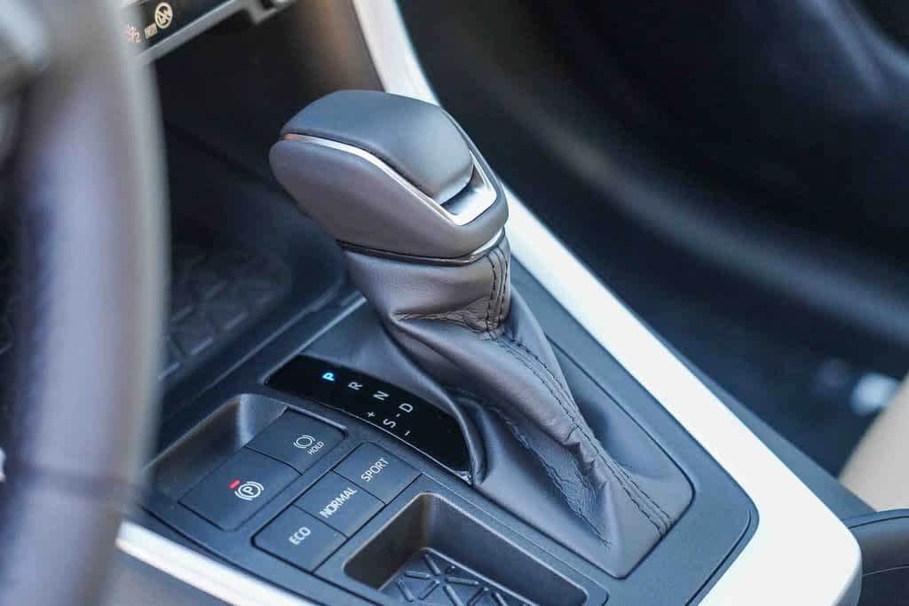 Thumbnail: 2025 Toyota RAV4 - 20