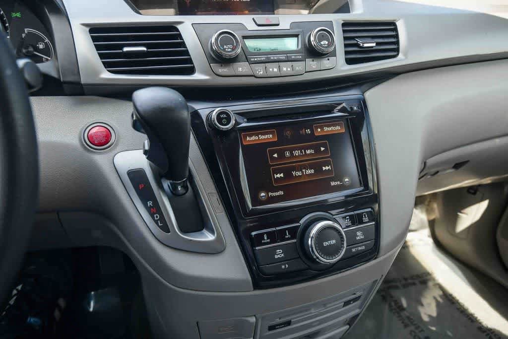 Thumbnail: 2017 Honda Odyssey - 22