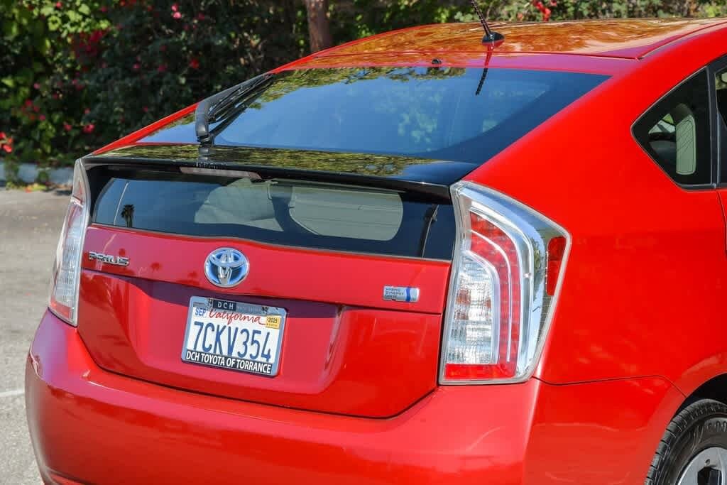 Thumbnail: 2013 Toyota Prius - 9
