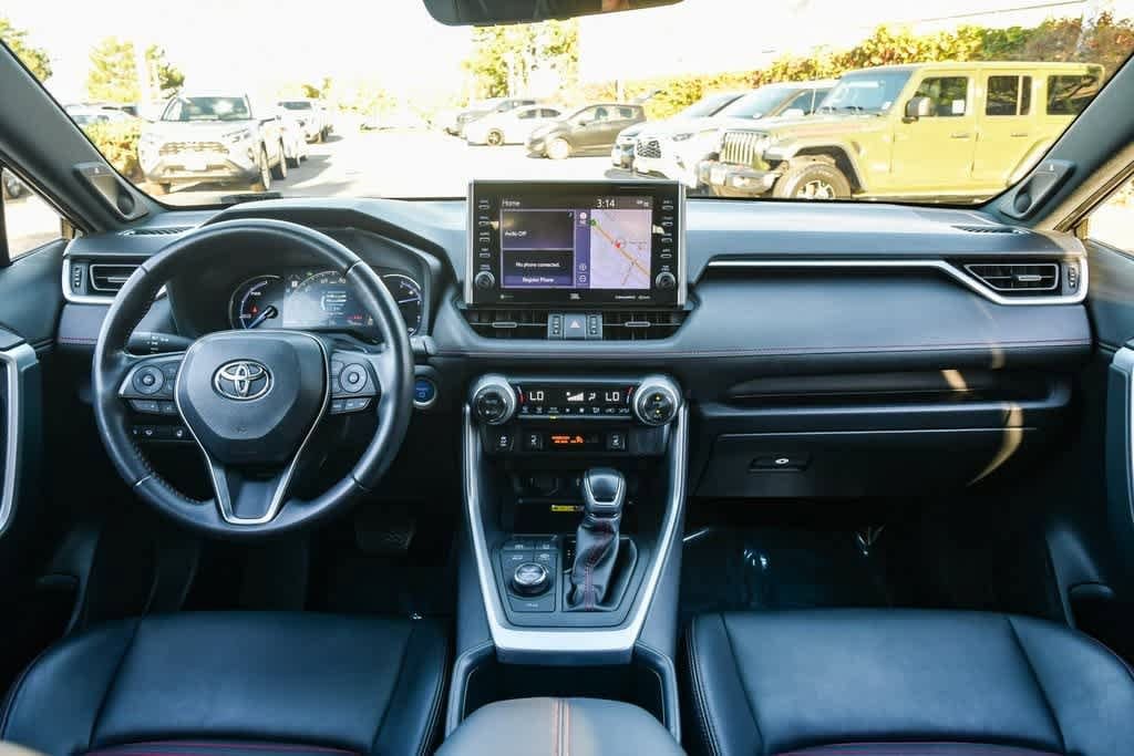 Thumbnail: 2022 Toyota RAV4 - 14