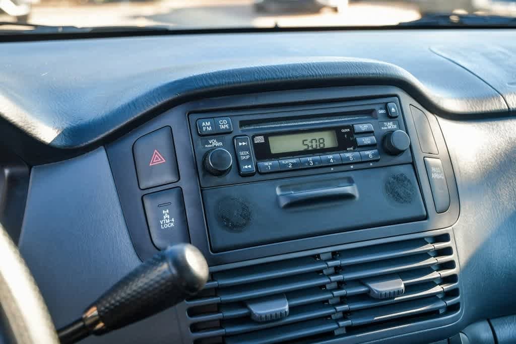 Thumbnail: 2005 Honda Pilot - 26