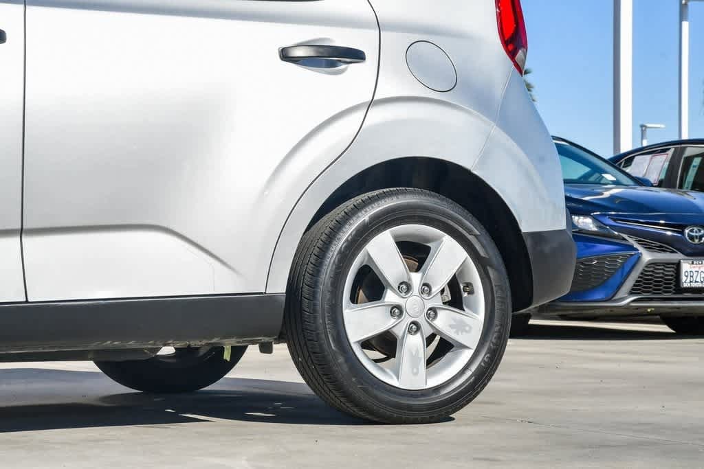 Thumbnail: 2020 Kia Soul - 11