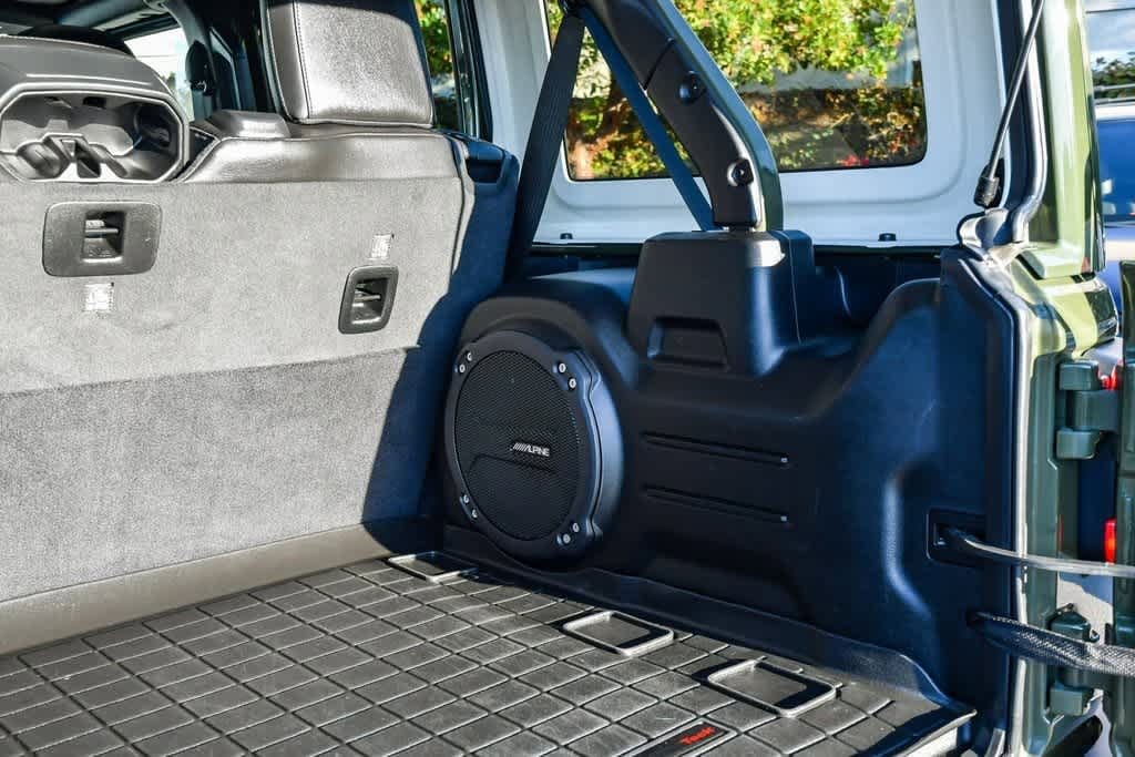 Thumbnail: 2021 Jeep Wrangler - 32