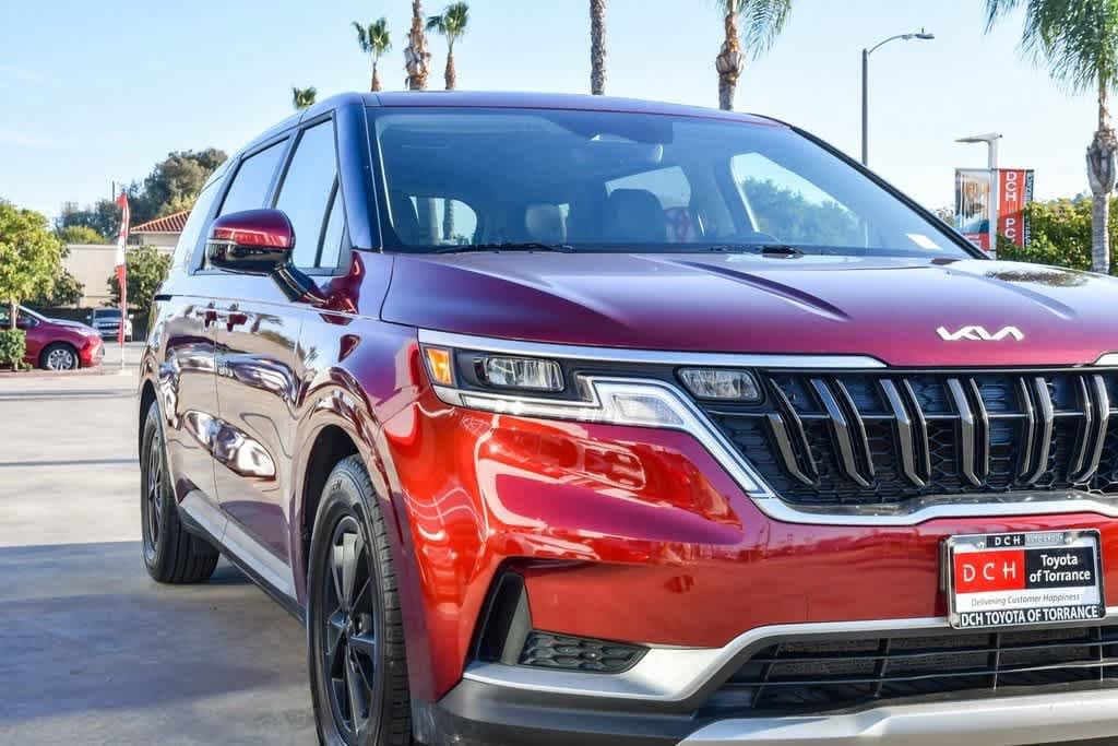 Used 2024 Kia Carnival LX Mini-van, Passenger