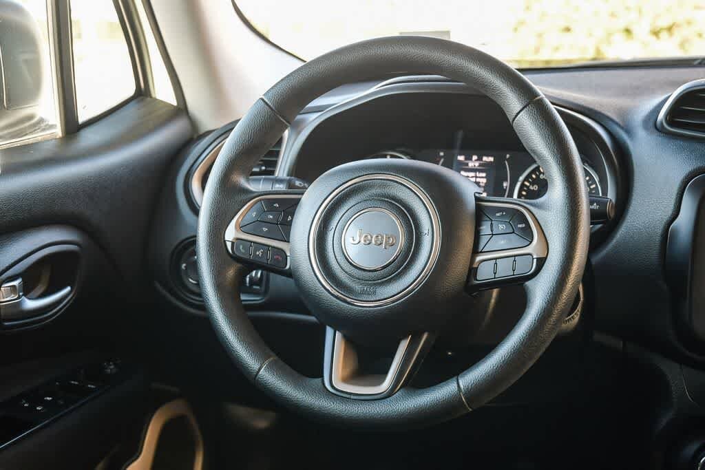 Thumbnail: 2016 Jeep Renegade - 12